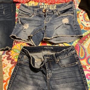 Shorts. Nike outfit. Canvas painting